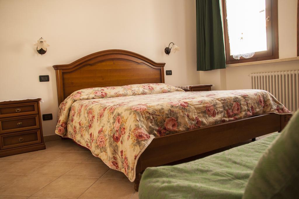 Agriturismo Ai Tre Fienili Ponti sul Mincio Værelse billede